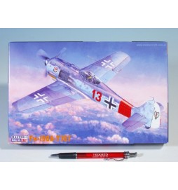 Model Fw-190A-7 série 3 14,58x12,5cm v krabičce 26x16,5x3,5cm